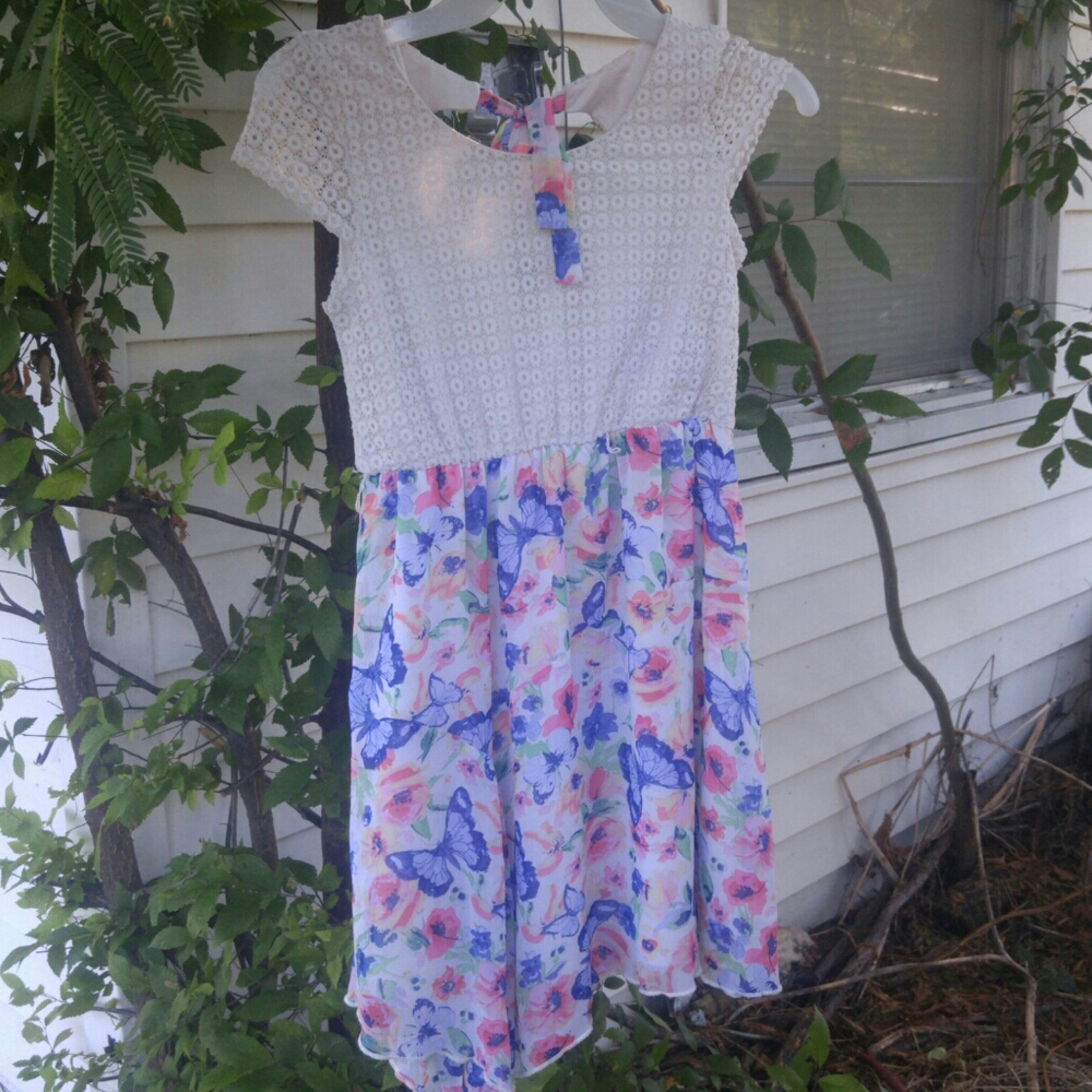 Girls dress